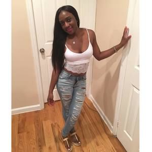 Meet your Posher, Rochelle